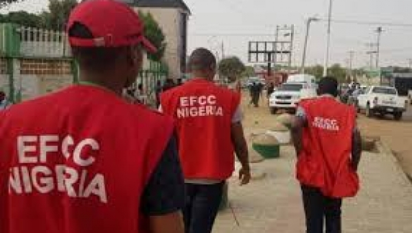EFCC operative collapses, dies in Lagos